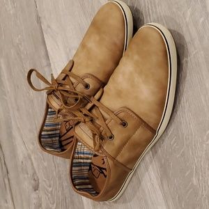 Casual Tan Sneakers for Men
